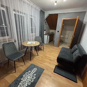 Pokój z łóżkiem king-size